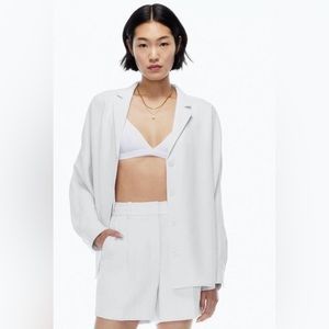 Aritzia Wilfred Effortless 5” Shorts in Frozen Grey